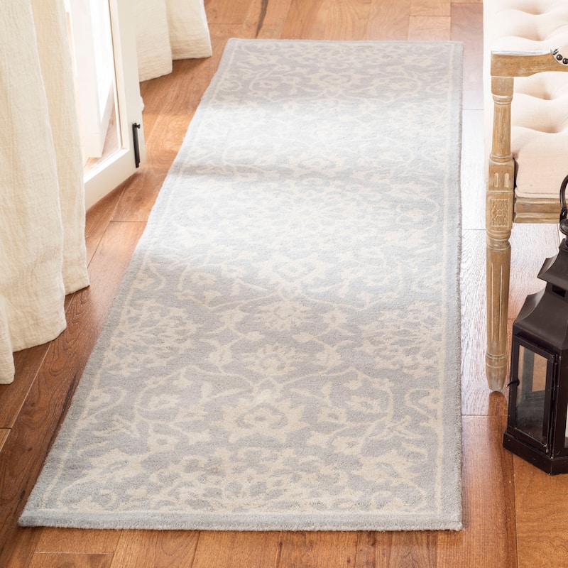 SAFAVIEH Handmade Bella Armani Modern Floral Wool Rug - 2'3" x 8' Runner - Grey/Silver
