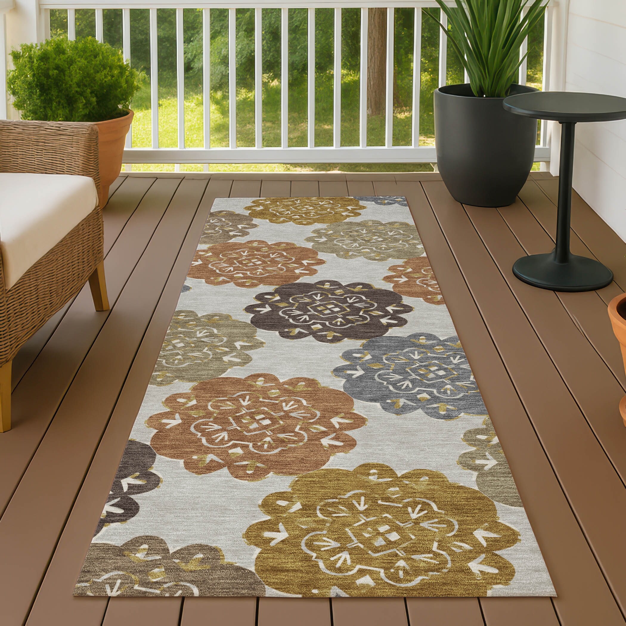 Machine Washable Indoor/ Outdoor Global Motif Chantille Rug