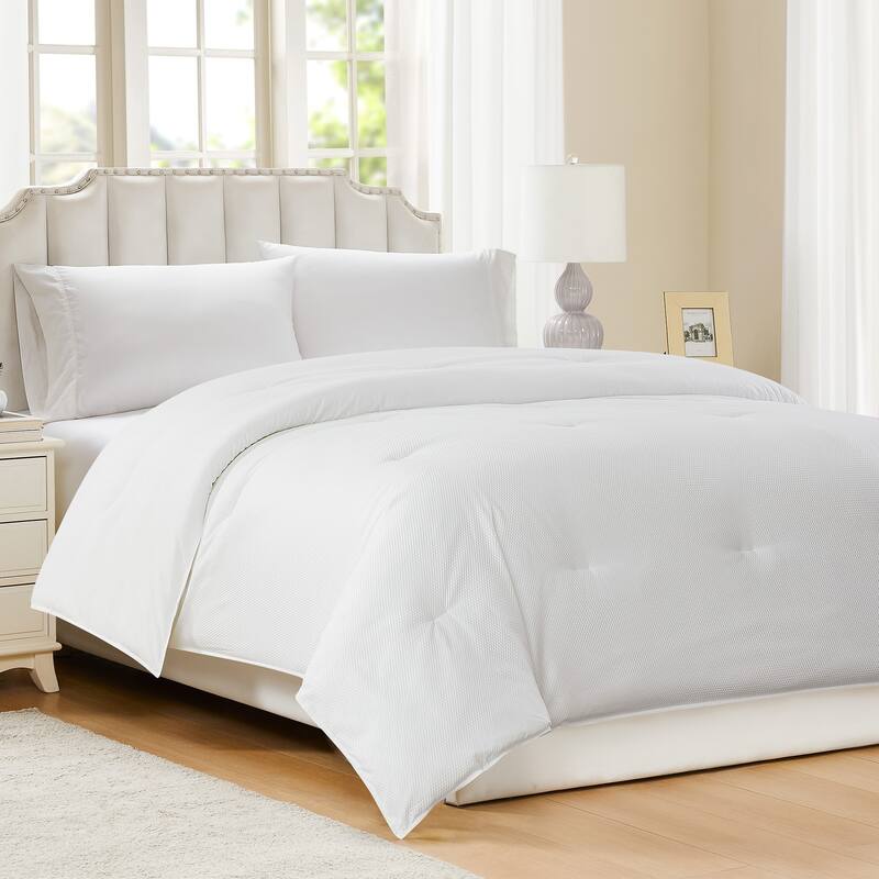 Modern Threads Down Alternative Quilted Reversible Comforter