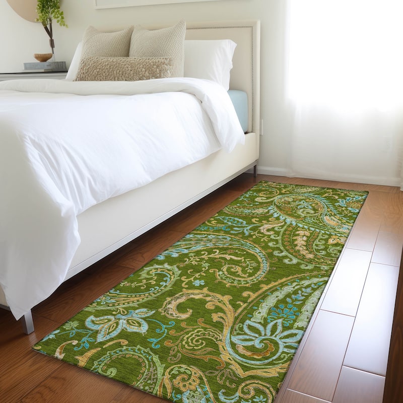 Machine Washable Indoor/ Outdoor Paisley Chantille Rug - Green - 2'3" x 7'6"