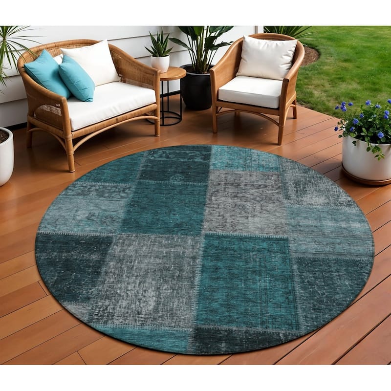 HomeRoots Patchwork Transitional Rectangle Outdoor Rug - 8' Round