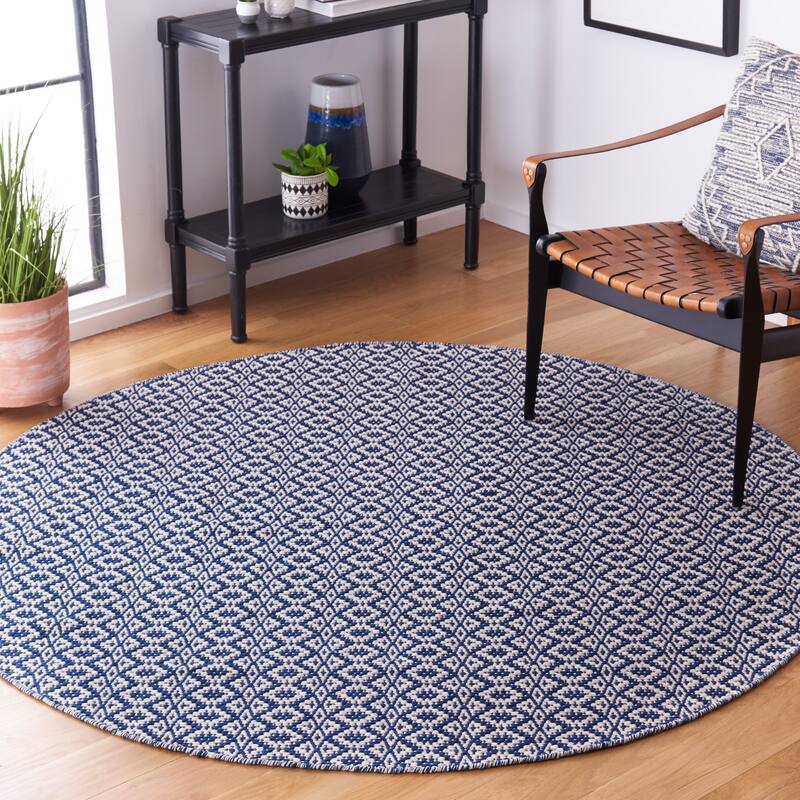 SAFAVIEH Handmade Flatweave Montauk Everly Casual Cotton Rug - 6' Round - Ivory/Navy