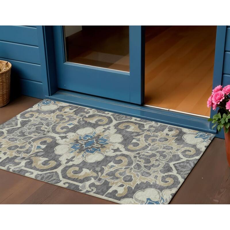 HomeRoots Damask Traditional Rectangle Outdoor Rug - 3' x 5'
