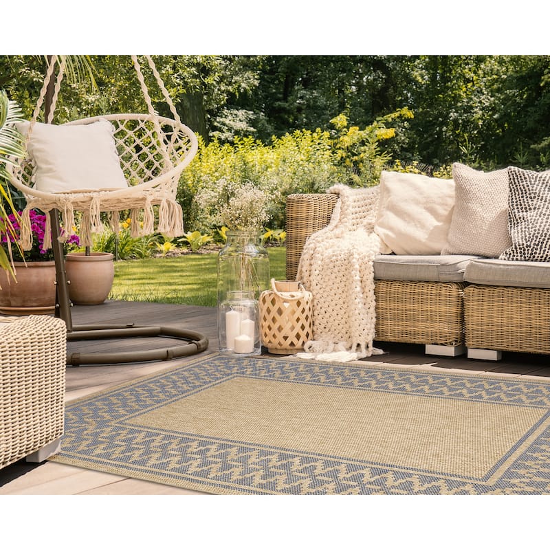 Liora Manne Sahara Diamond Border Indoor/Outdoor Rug