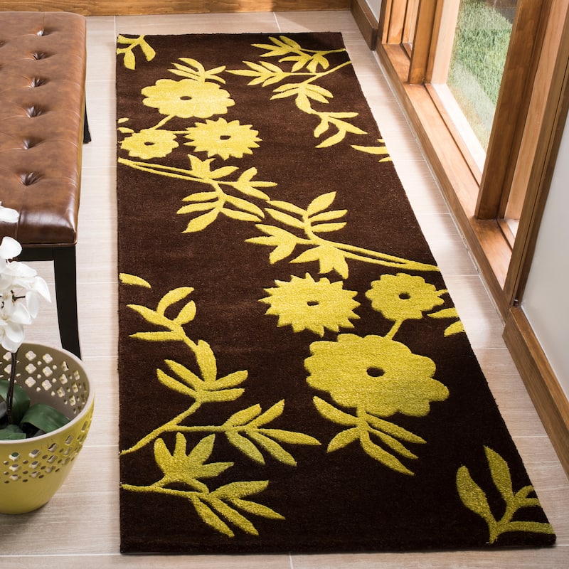 SAFAVIEH Handmade Soho Chelsey Floral N.Z. Wool Rug - 2'6" x 8' Runner - Brown/Green