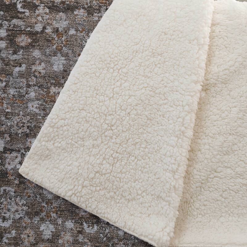 Premium Machine Washable Vintage Traditional Sherpa Throw Blanket