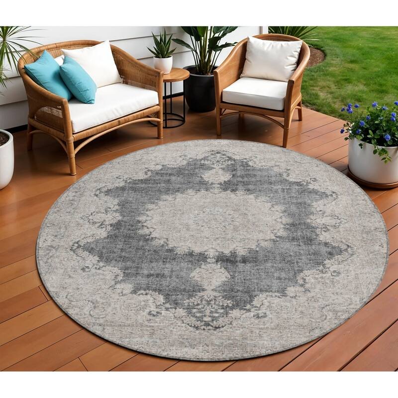 HomeRoots Oriental Traditional Rectangle Outdoor Rug - 8' Round