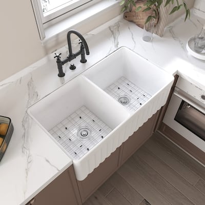 HOROW White Fireclay 33 in. Double Bowl Farmhouse Apron Kitchen Sink Workstation Kitchen Sink with Bottom Grid