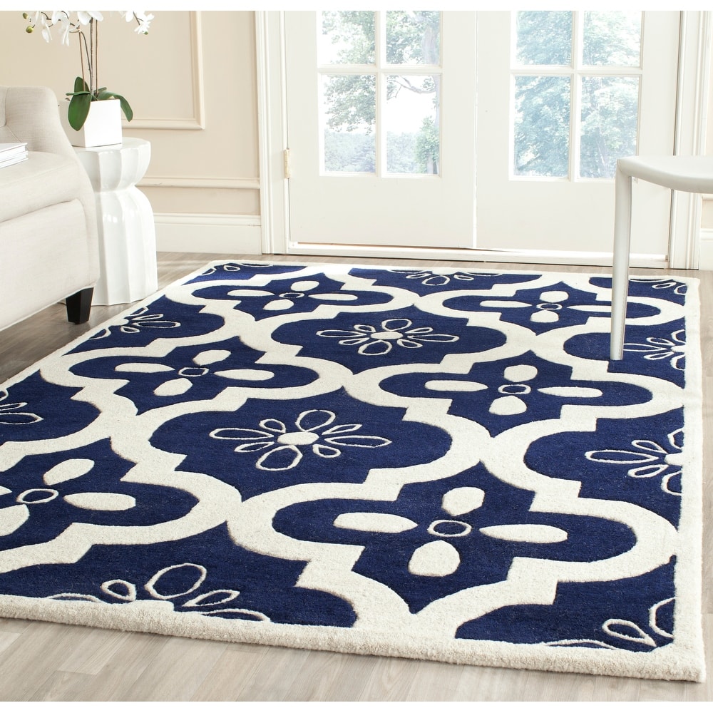 SAFAVIEH Handmade Chatham Swaantje Moroccan Wool Rug