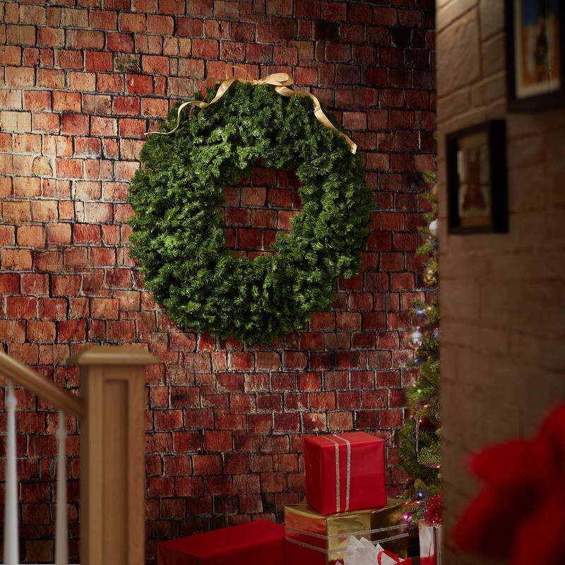 Green Fir Artificial Holiday Christmas Wreath Holiday Décor