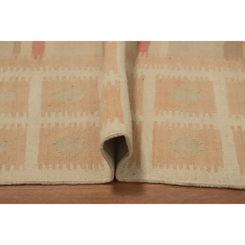 Hand Woven Southwestern Wool Beige Geometric Area Rug - 8' 11'' X 5' 11''