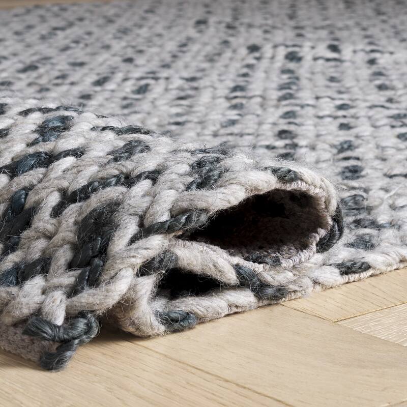 SAFAVIEH Natural Skrima Fiber Couture Wool Rug