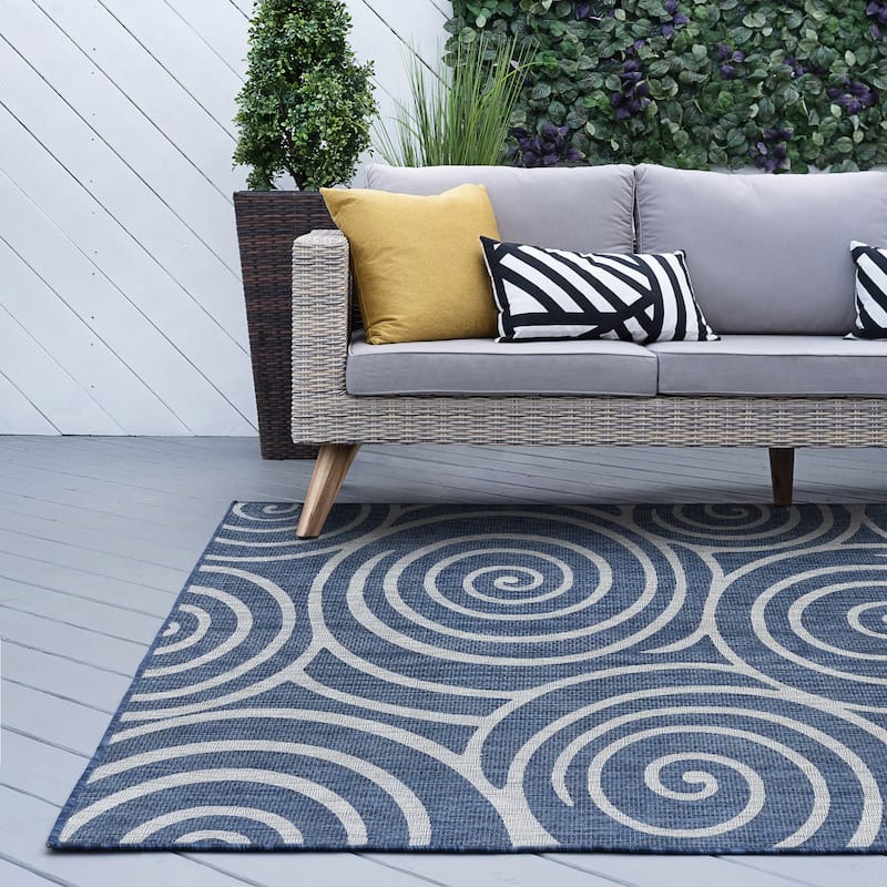 Colonnade Transitional Geometric Indoor/Outdoor Area Rug