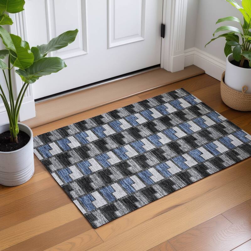 Machine Washable Indoor/ Outdoor Contemporary Kaylee Chantille Rug