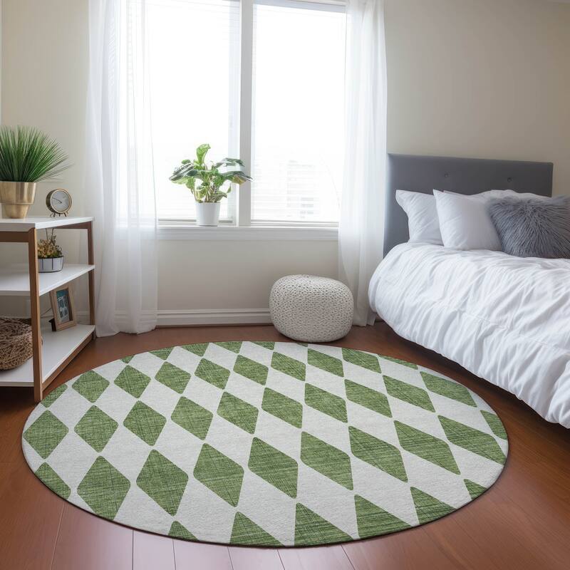 Machine Washable Indoor/ Outdoor Chantille Diamond Argyle Rug - Green - 8' x 8'
