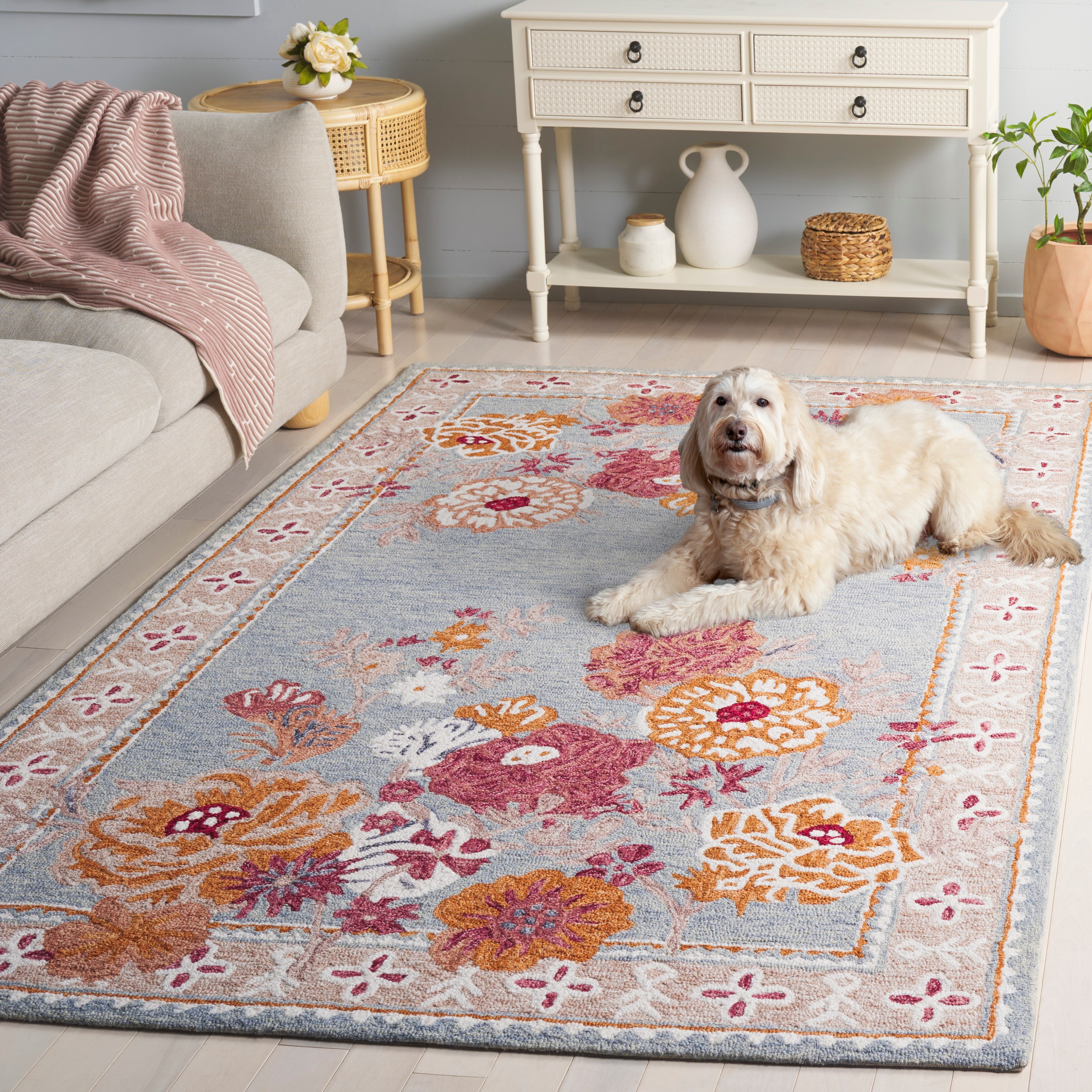 SAFAVIEH Handmade Jardin Pamina Floral Wool Rug - On Sale
