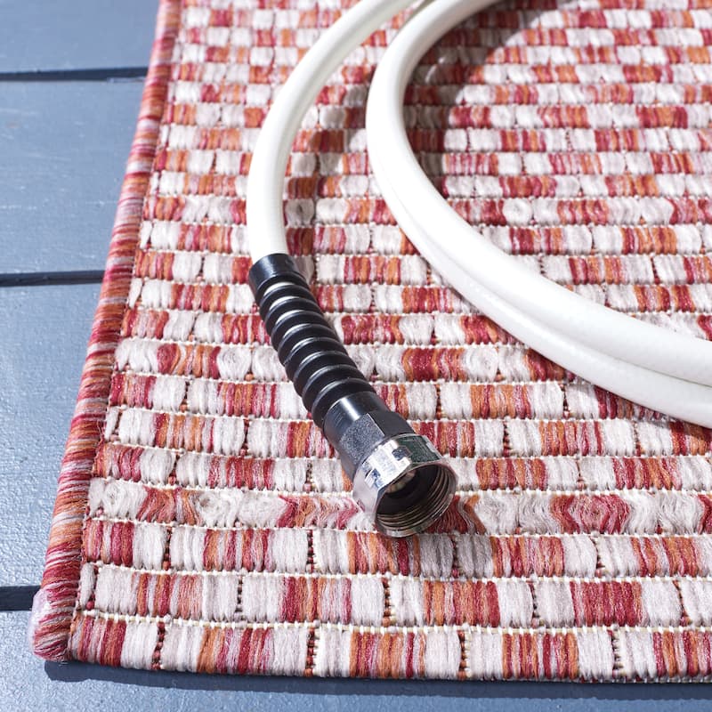 SAFAVIEH Courtyard Judi Indoor/ Outdoor Patio Backyard Rug