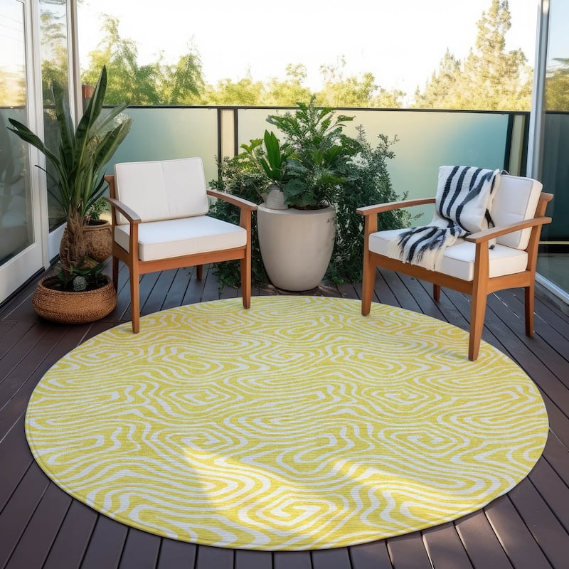 Machine Washable Indoor/ Outdoor Modern Trance Chantille Rug