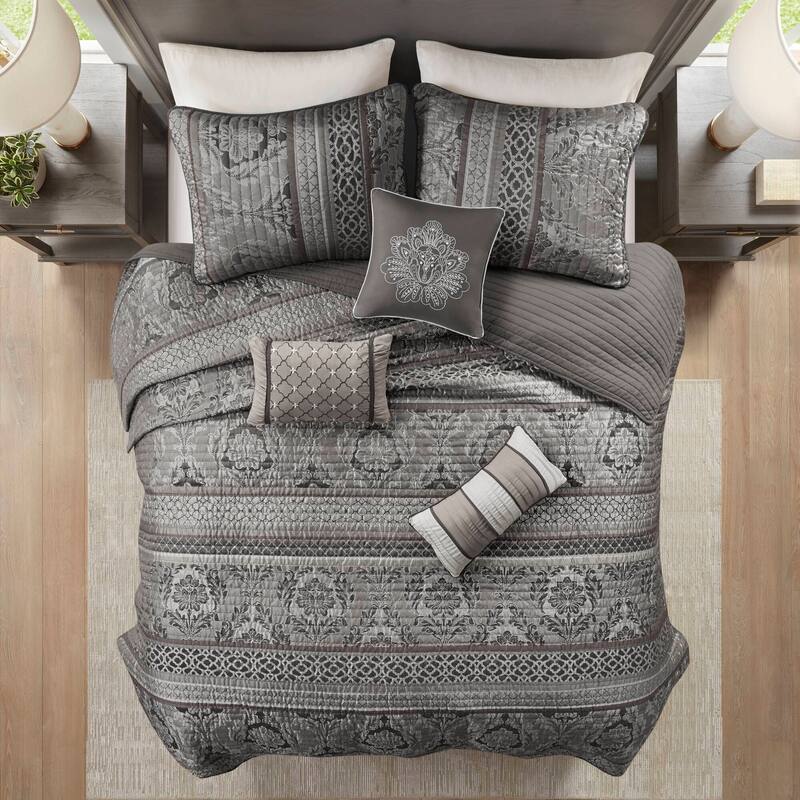 Madison Park Venetian 6 Piece Jacquard Quilt Set with Throw Pillows