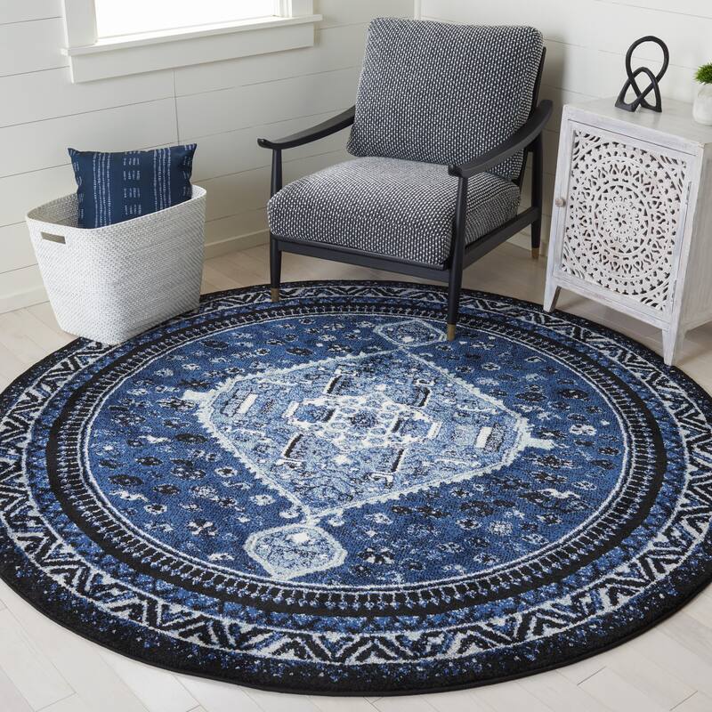 SAFAVIEH Vintage Hamadan Mehrnaz Traditional Oriental Rug - 6'7" Round - Blue/Black