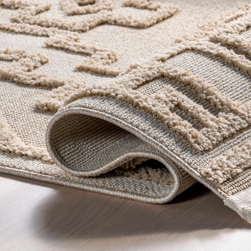 Nuloom Roslin Moroccan High-Low Tasseled Area Rug