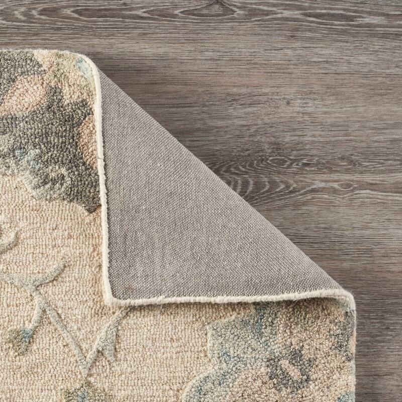 Sevita Traditional Floral Garden Wool Area Rug