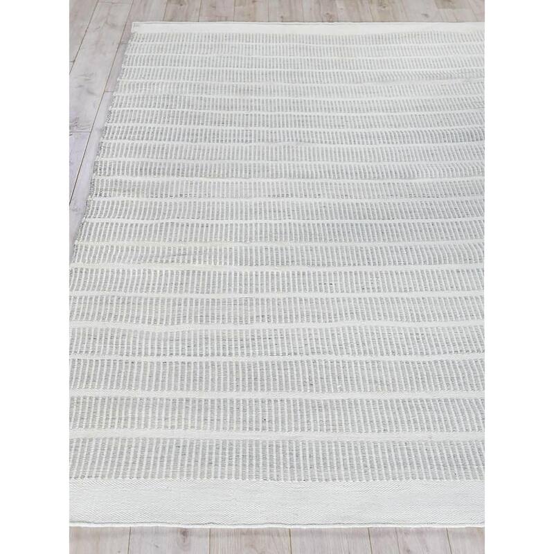 Boca Indoor/Outdoor Flatweave PET yarn Light Silver Area Rug.