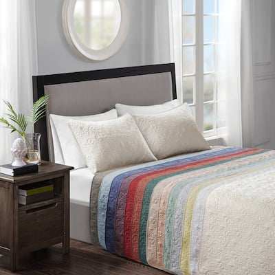 Madison Park Mansfield Reversible Oversized 3-piece Solid Texture Bedspread Quilt Set with Matching Shams