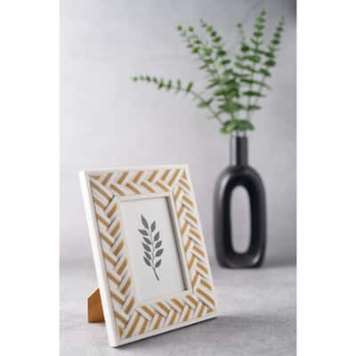 Herringbone Patterned Picture Frame - for 4" x 6" Photo - White and Gold - 4-inchx6-inch