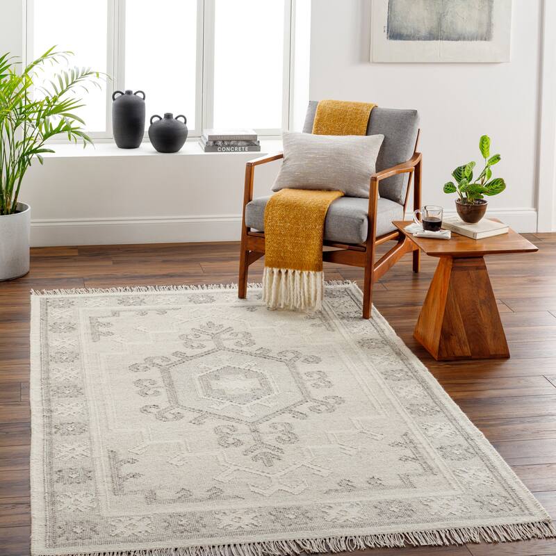 Burnett Traditional Area Rug - Gray/Cream - 5' x 7' 6"