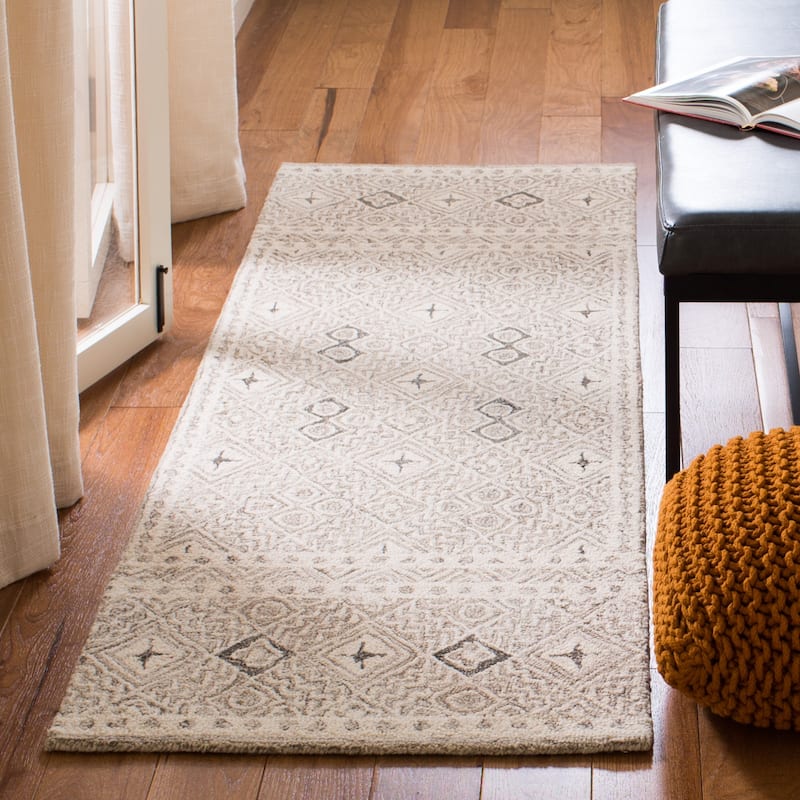 SAFAVIEH Handmade Micro-Loop Jelske Wool Rug - 2'3" x 7' Runner - Grey/Ivory - Runner
