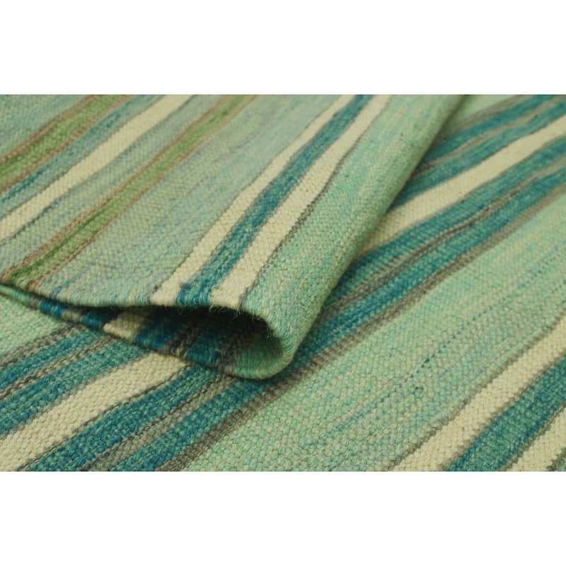 Hand-Woven Winchester Kilim Lareen Lt. Green/Blue Rug - 4'9" x 6'10"