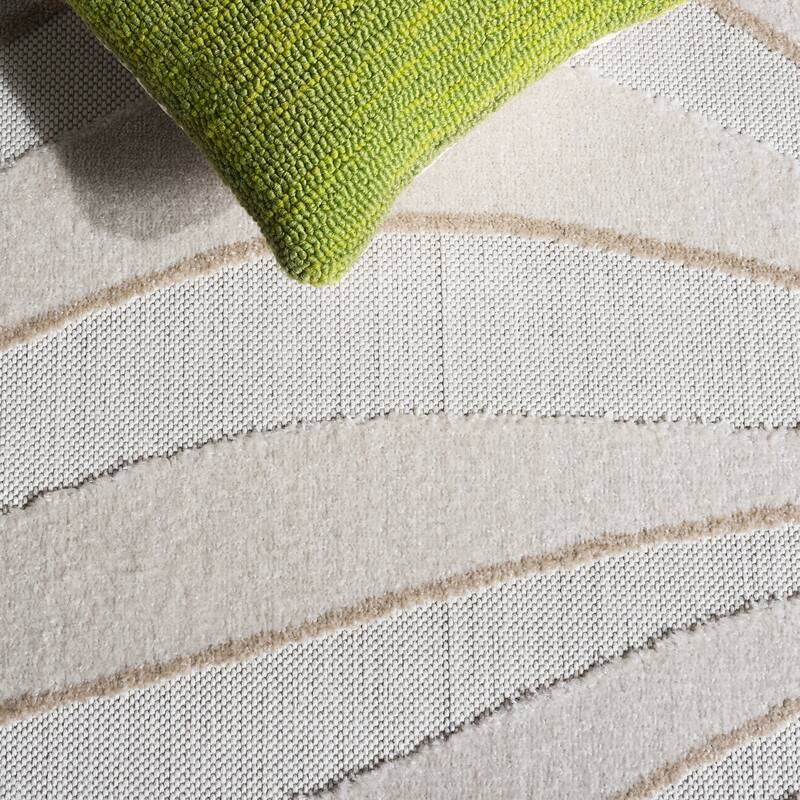 SAFAVIEH Stella Ozra Washable Indoor/Outdoor Rug - Weather Resistant & Easy Cleaning