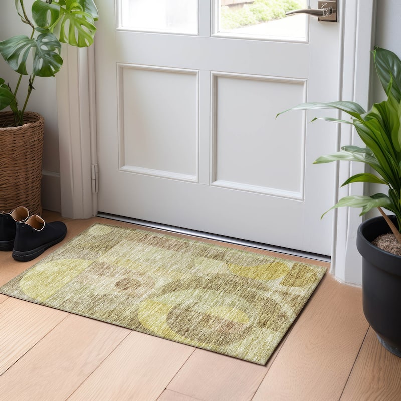Machine Washable Indoor/ Outdoor Contemporary Geo Chantille Rug - Wheat - 1'8" x 2'6"