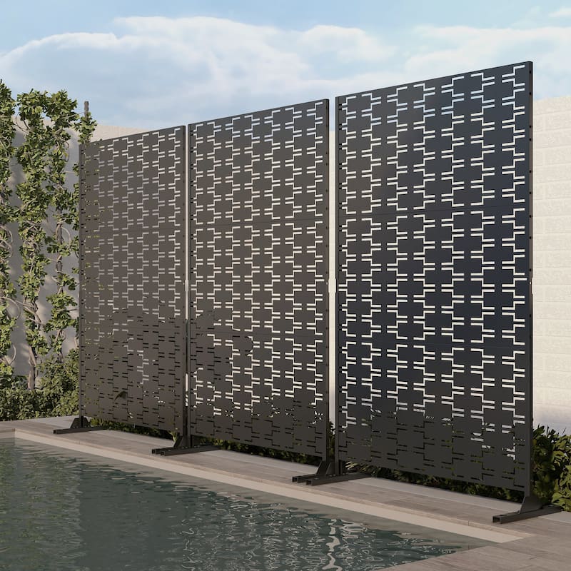 Outdoor Privacy Screen with Stand for Patio Garden Metal Fence