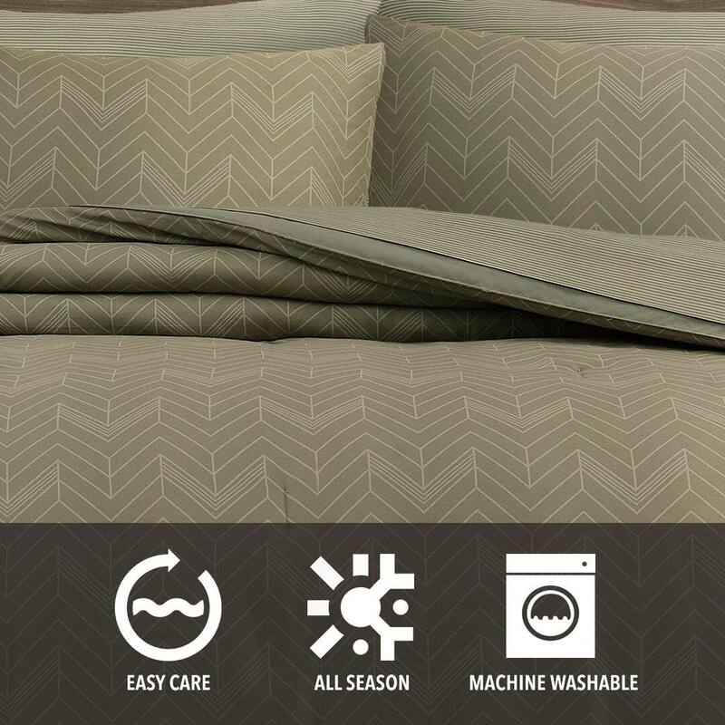 Kenneth Cole Delancey Green 7 Piece Comforter Bonus Set