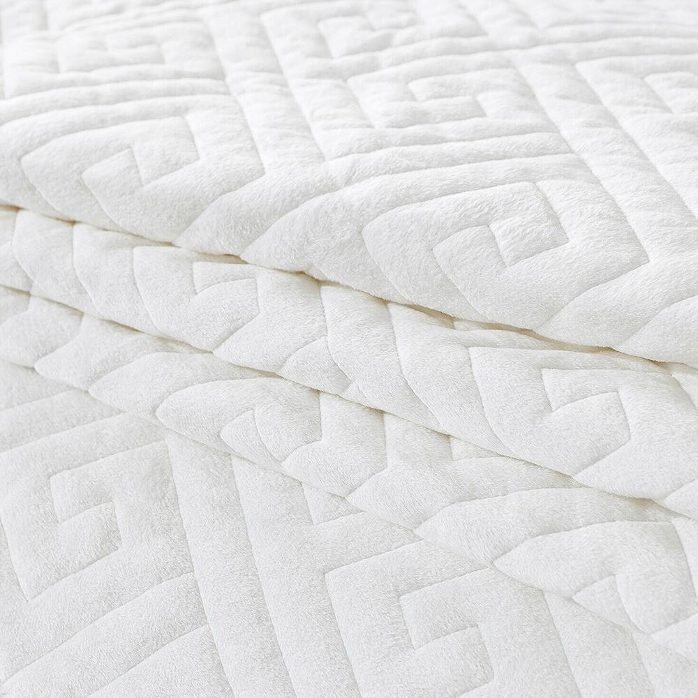 Velvet Quilt Set 2 Shams Unique Geometric Stitching King White Bed