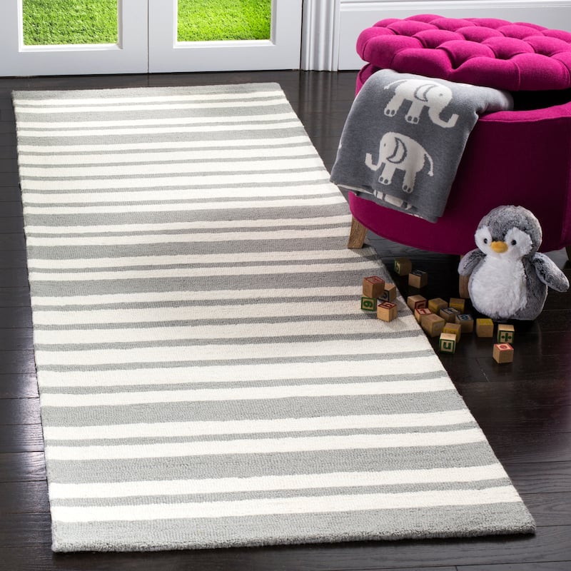 SAFAVIEH Handmade Kids Yazmin Wool Rug - 2'6" x 8' Runner - Grey/Multi
