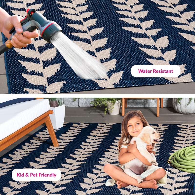 SAFAVIEH Courtyard Muguette Indoor/ Outdoor Rug