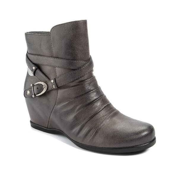 bare traps grey boots