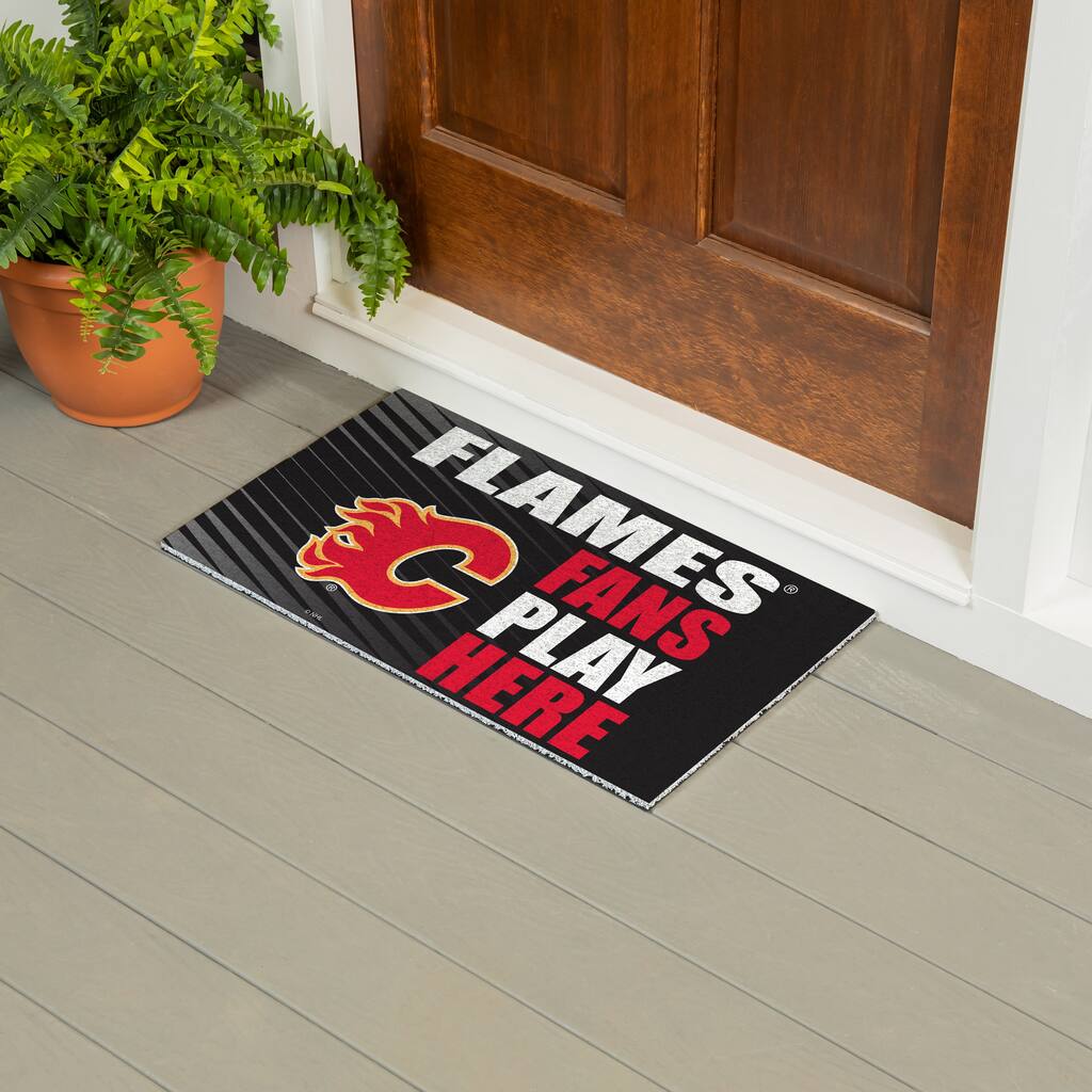 28 in. x 16 in. Calgary Flames "Fans Play Here" PVC Door Mat