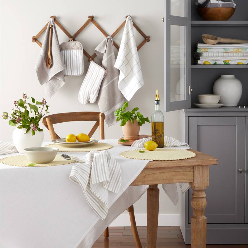 Martha Stewart Honeycomb Modern Farmhouse Tablecloth