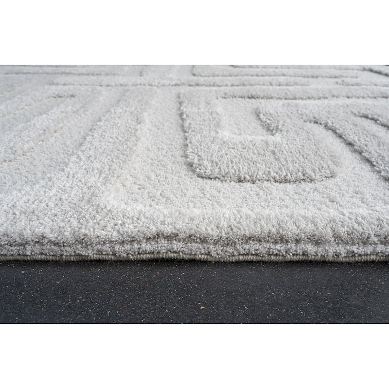 Lillian Ivory and White Recycled Polyester Area Rug - 9' x 12'