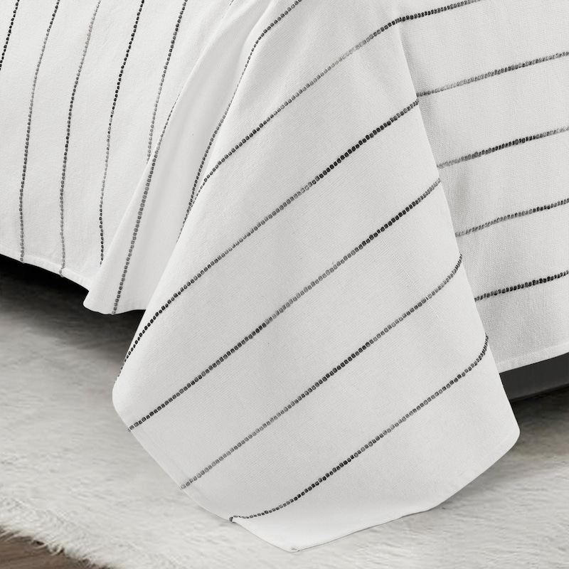 Lush Decor Ombre Stripe Yarn Dyed Cotton Oversized Blanket/Coverlet