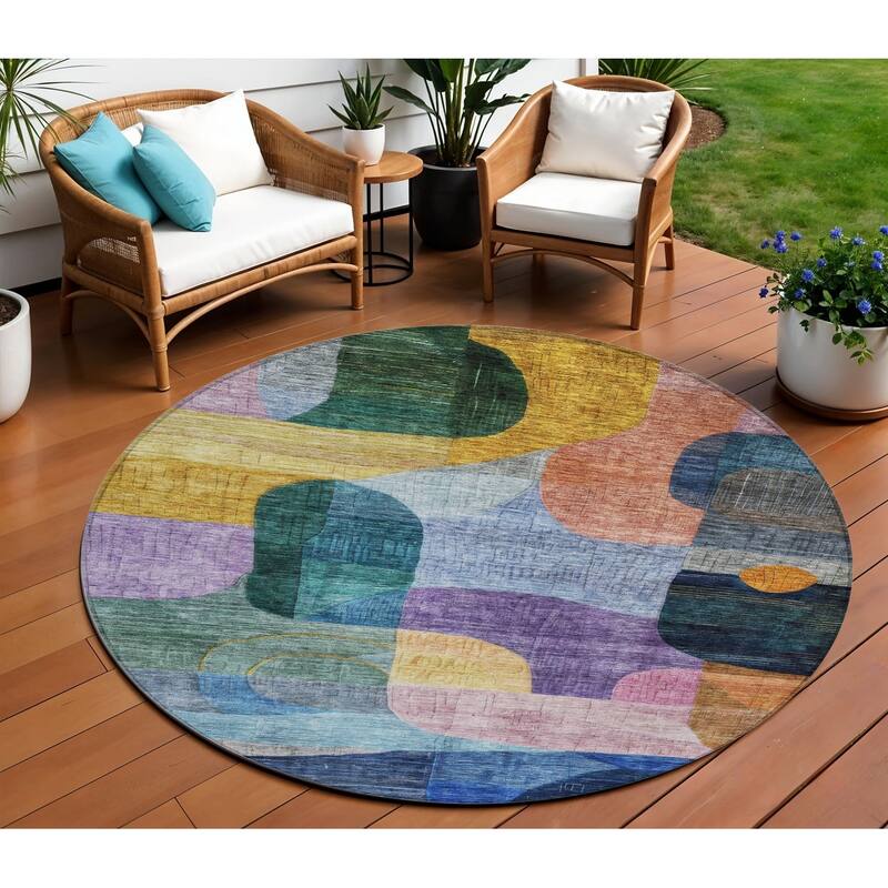 HomeRoots Abstract Transitional Rectangle Outdoor Rug - 8' Round