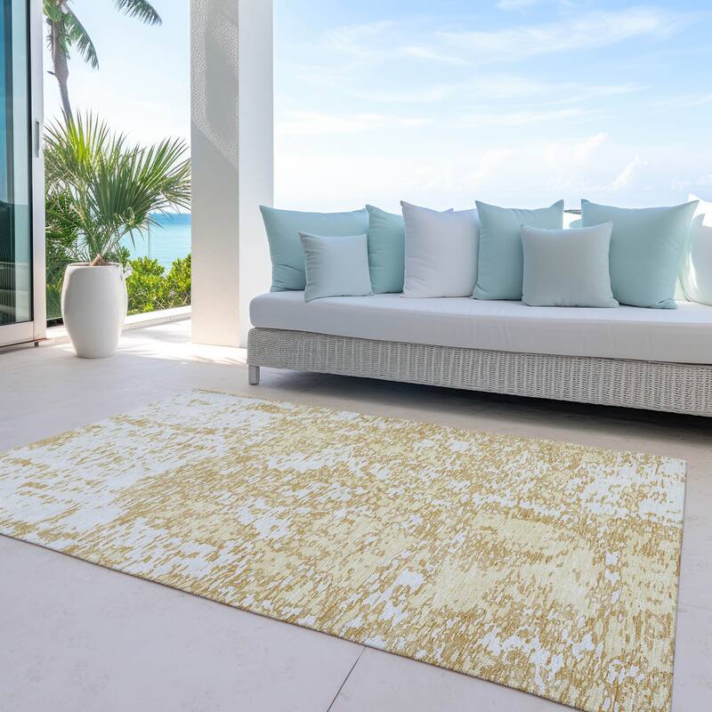 Machine Washable Indoor/ Outdoor Abstract Pixels Chantille Rug - Gold - 3' x 5'