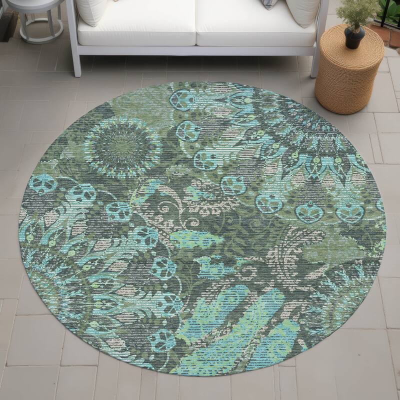 Machine Washable Indoor/ Outdoor Traditional Pinwheel Chantille Rug - Olive - 8' x 8'