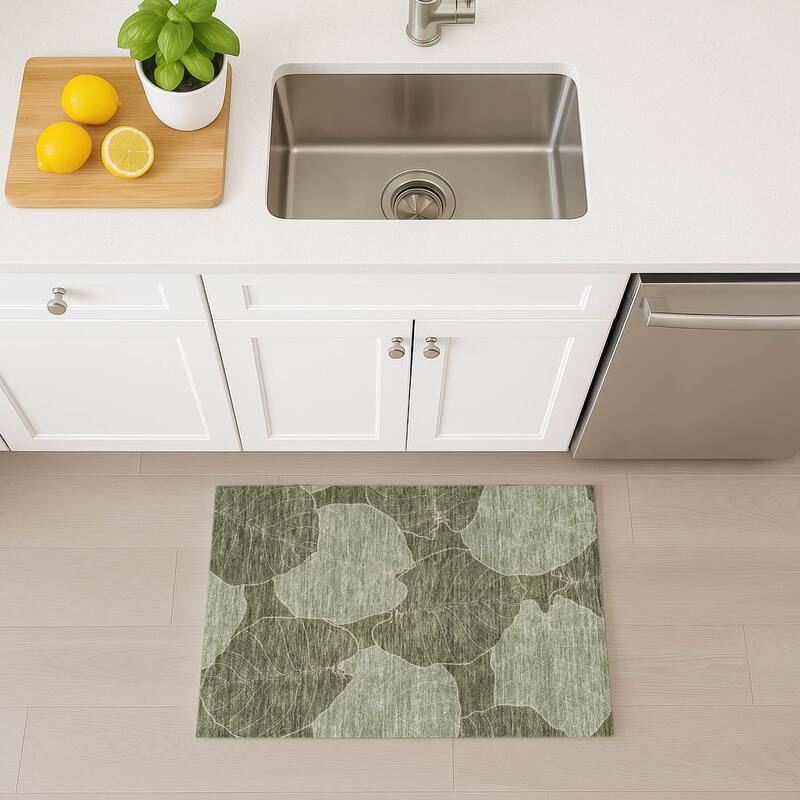 Machine Washable Indoor/ Outdoor Tropical Floral Chantille Rug