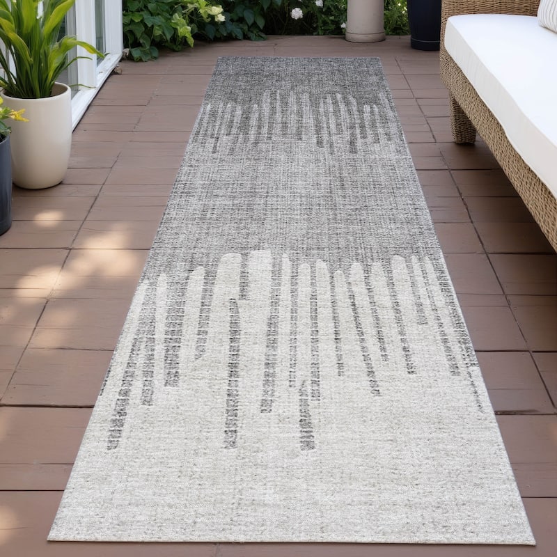 Machine Washable Indoor/Outdoor Modern Ombre Chantille Rug - Gray - 2'3" x 7'6"
