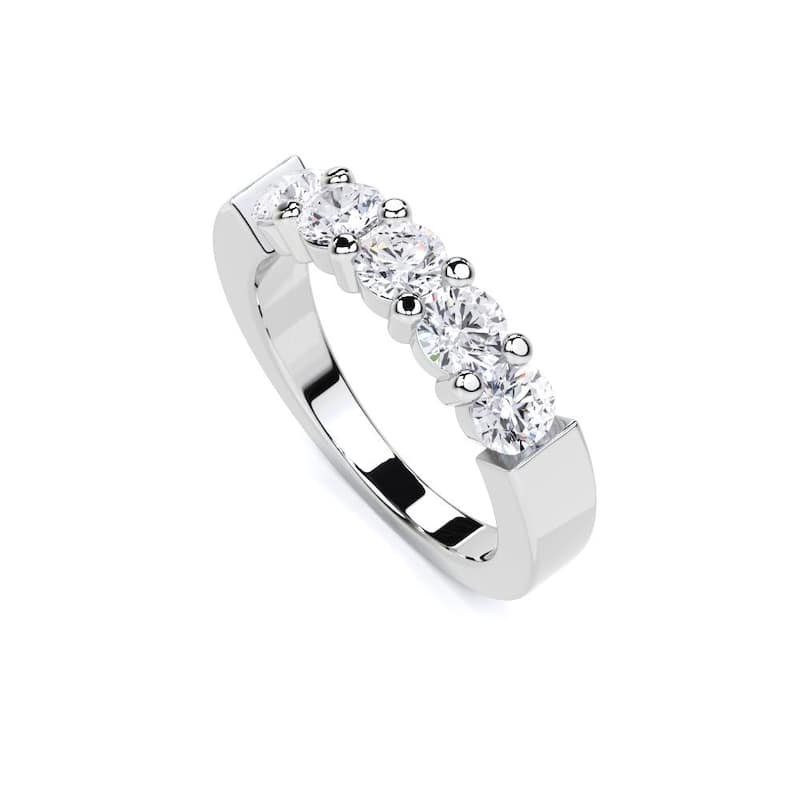 Vault Classics 1.25ct TW Natural Diamond Band (I VS2)
